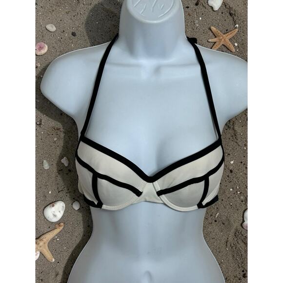 Xhilaration Other - Xhilaration Bikini Top Sz Small Black White Underwire Padded Swimwear